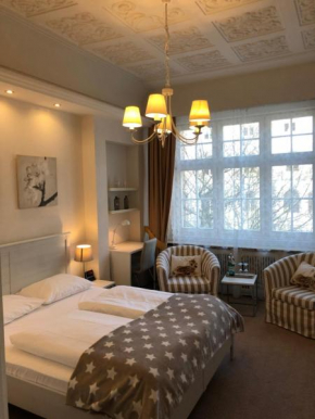 Отель Hotel Fresena im Dammtorpalais  Гамбург